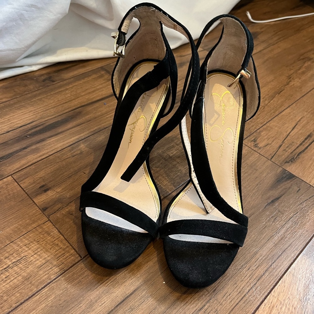 JESSICAN SIMPSON women’s black heels